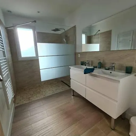 Villa Maison Recente, Climatisee