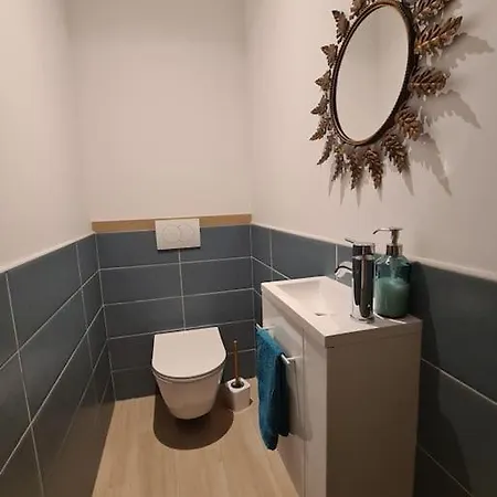 Maison Recente, Climatisee Villa *