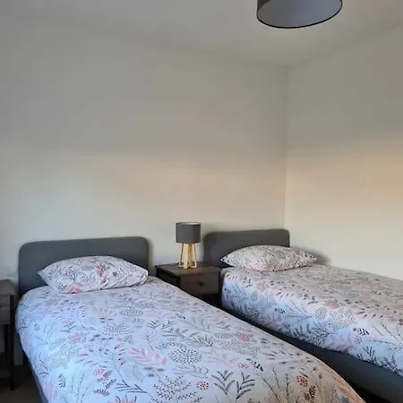 Maison Recente, Climatisee Villa *